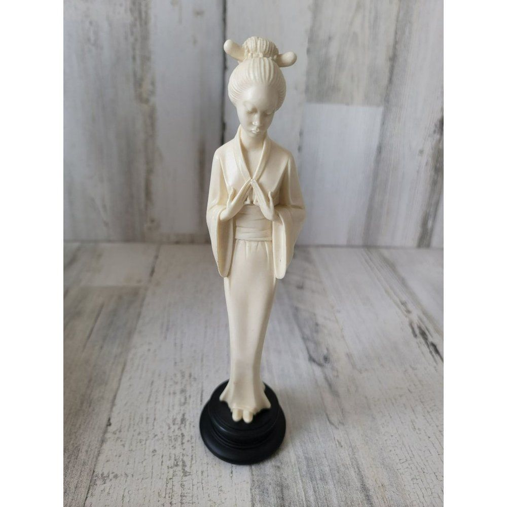 Golden Crown E&R Italy geisha woman figure collectible‎